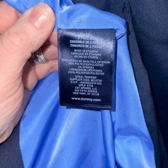 Boys Size 10 Tommy Hilfiger 2-Piece Suit Navy Blue Blazer + Pants - Picture 3 of 11